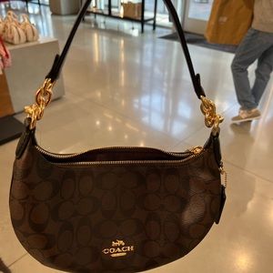 Payton Hobo In Signature Canvas